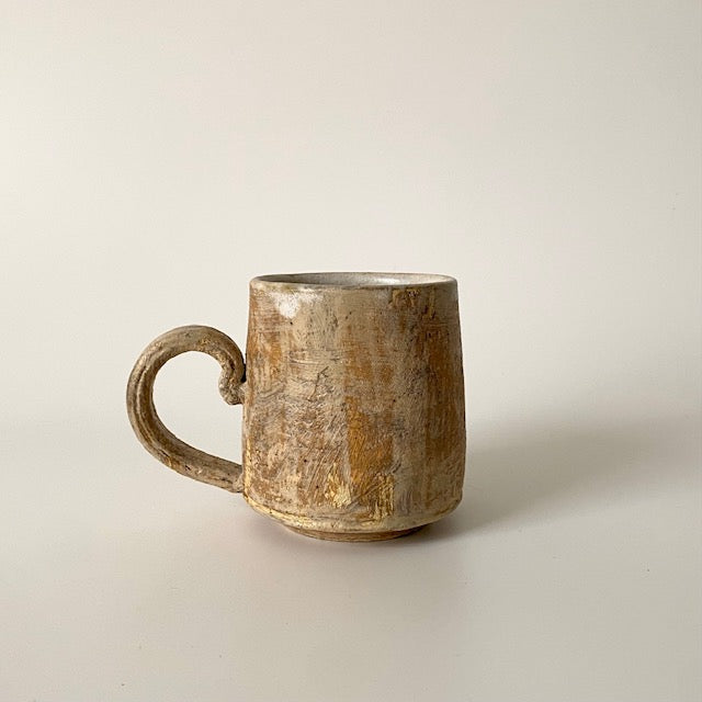 MIKA Handmade Mug – Modern Handle Design, Natural Organic Tones (8oz) / Beige
