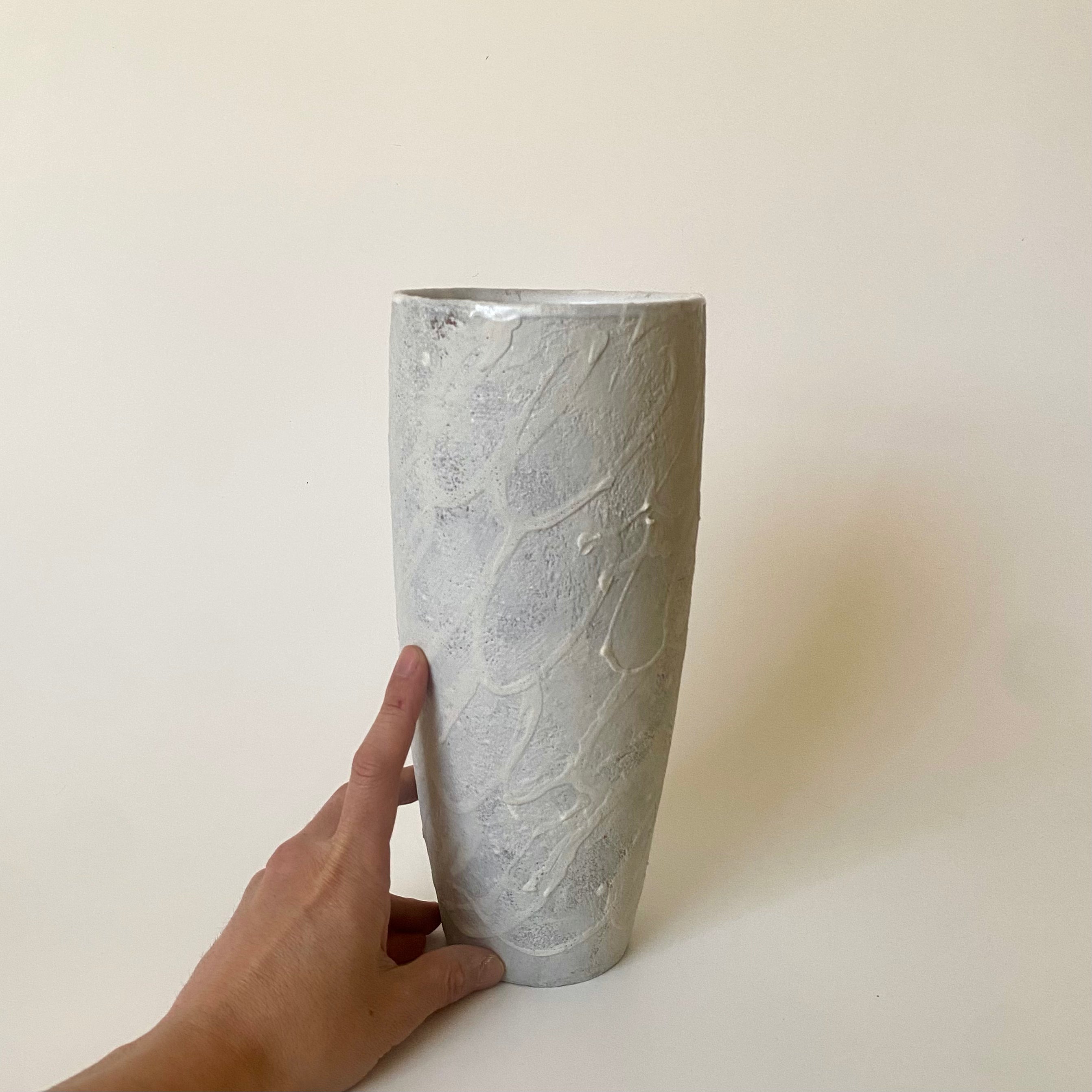 Utsuroi – Handmade Ceramic Vase &