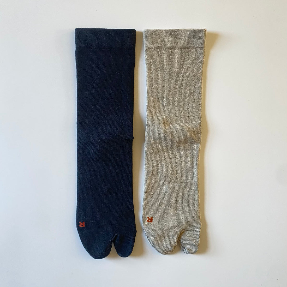 AMIATABI Cotton Silk Basic Tabi Socks