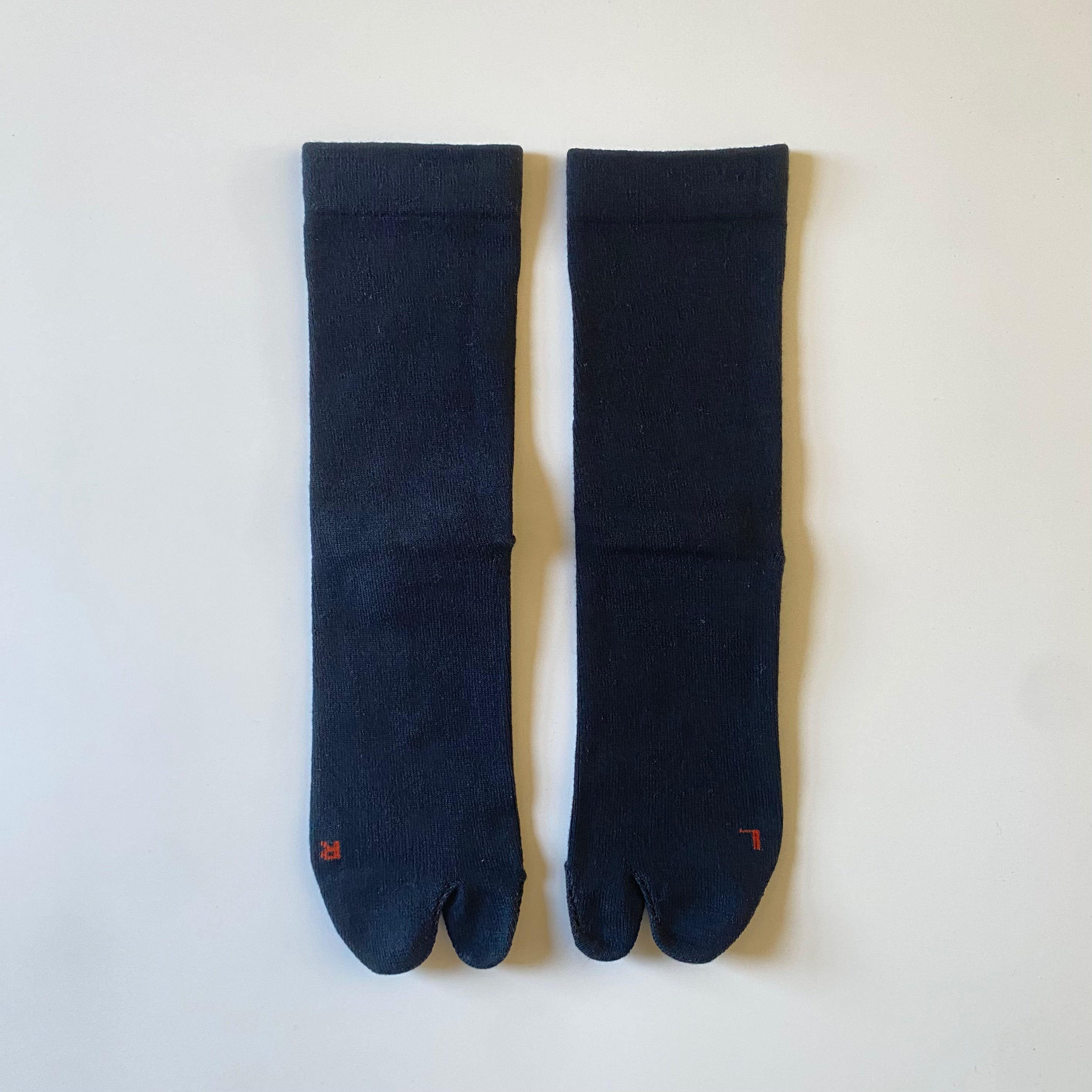 AMIATABI Cotton Silk Basic Tabi Socks
