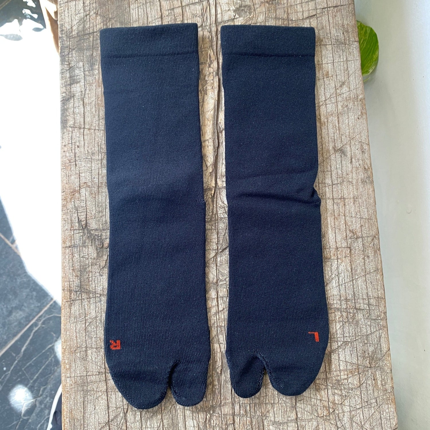 AMIATABI Cotton Silk Basic Socks - MIKAHardgoods