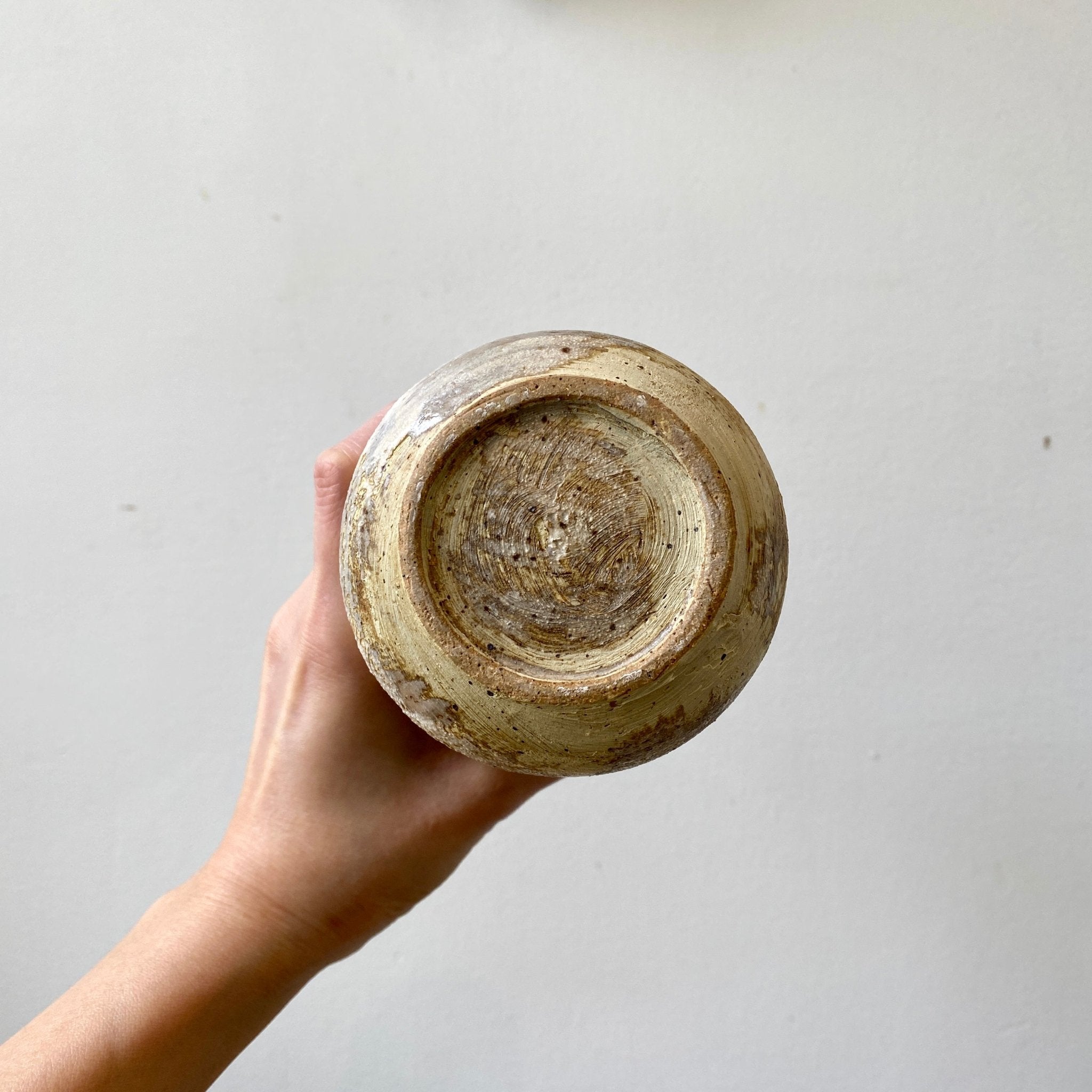 MIKA’S HANDMADE KOHIKI VASE (Beige) - MIKAHardgoods