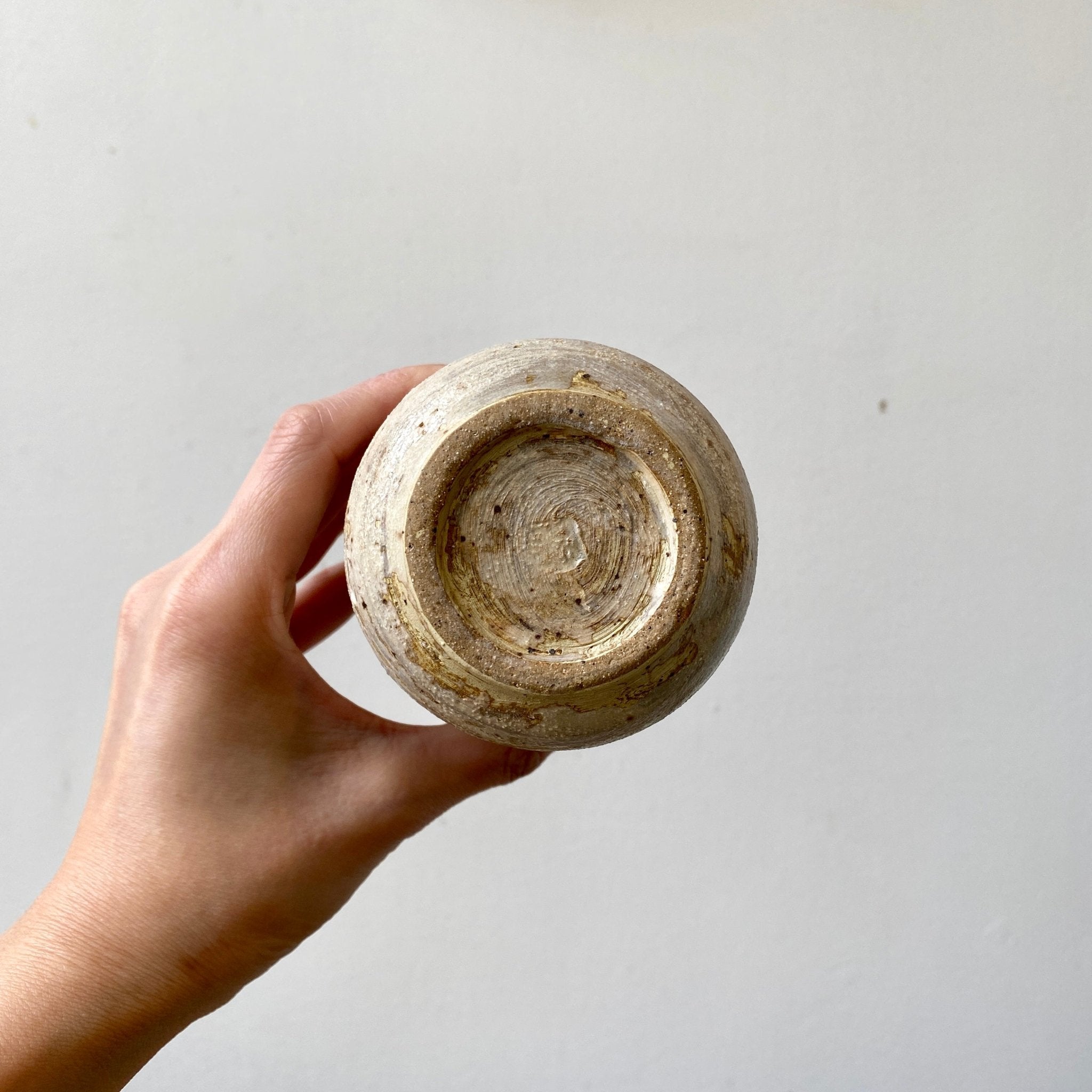 MIKA’S HANDMADE KOHIKI VASE (Beige) - MIKAHardgoods