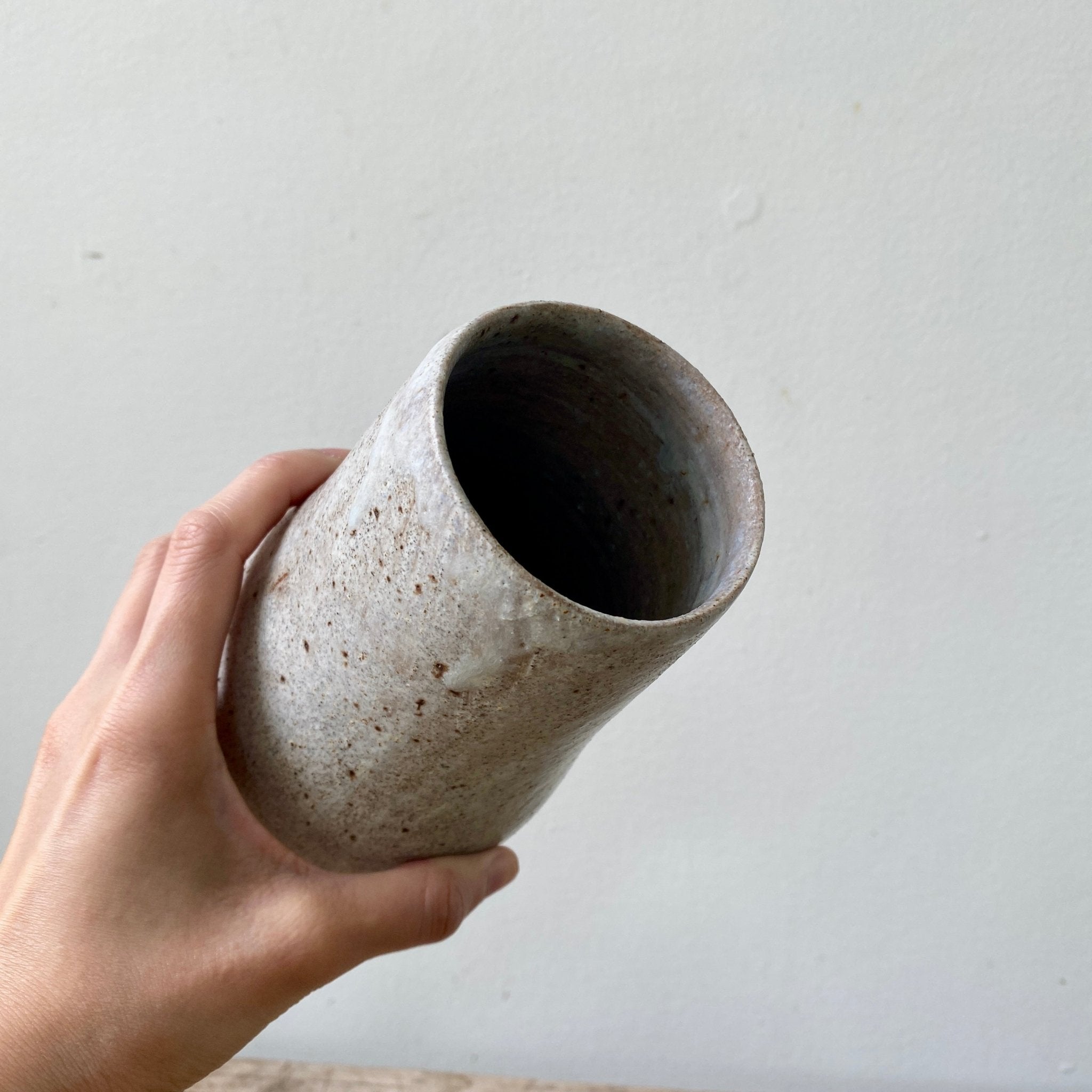 MIKA’S HANDMADE KOHIKI VASE - MIKAHardgoods