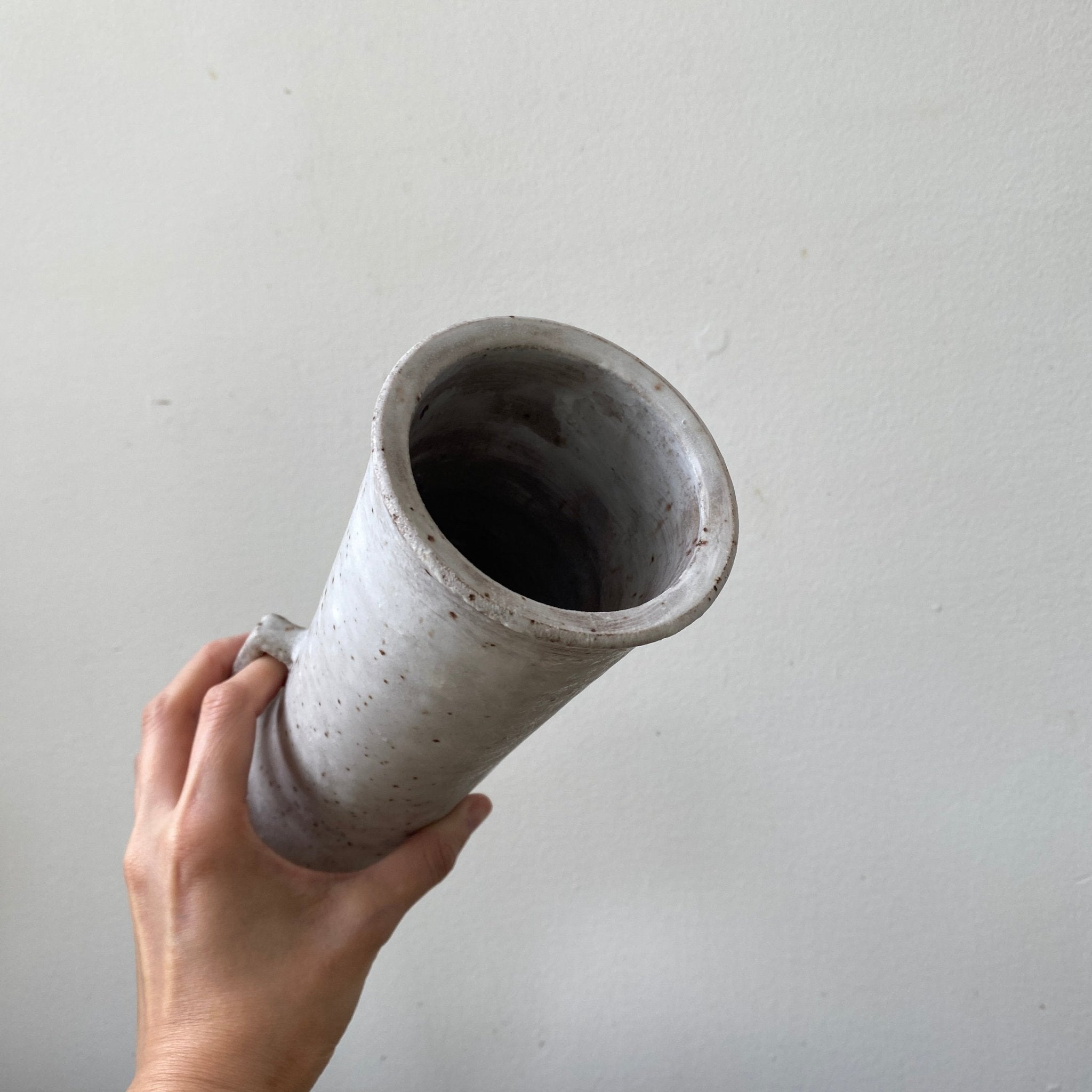 MIKA’S HANDMADE KOHIKI VASE - MIKAHardgoods