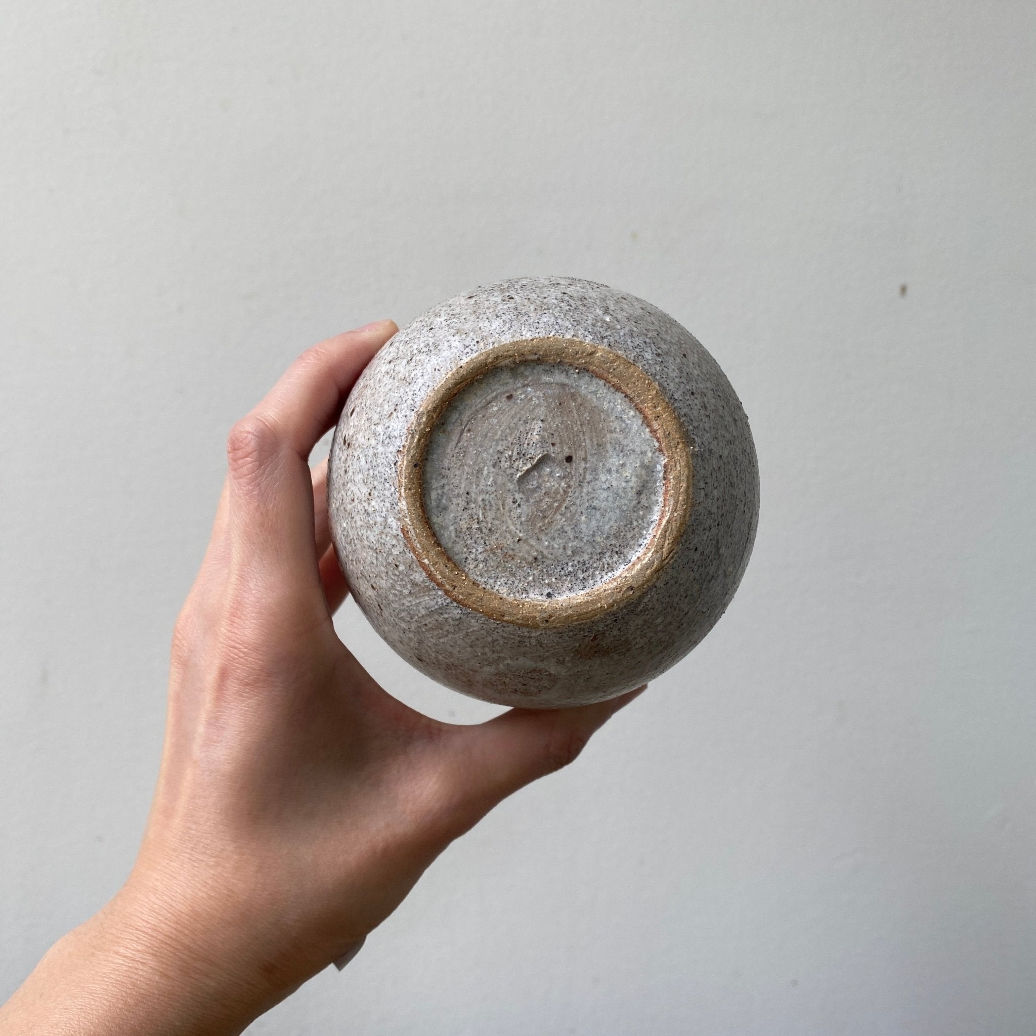 MIKA’S HANDMADE KOHIKI VASE - MIKAHardgoods