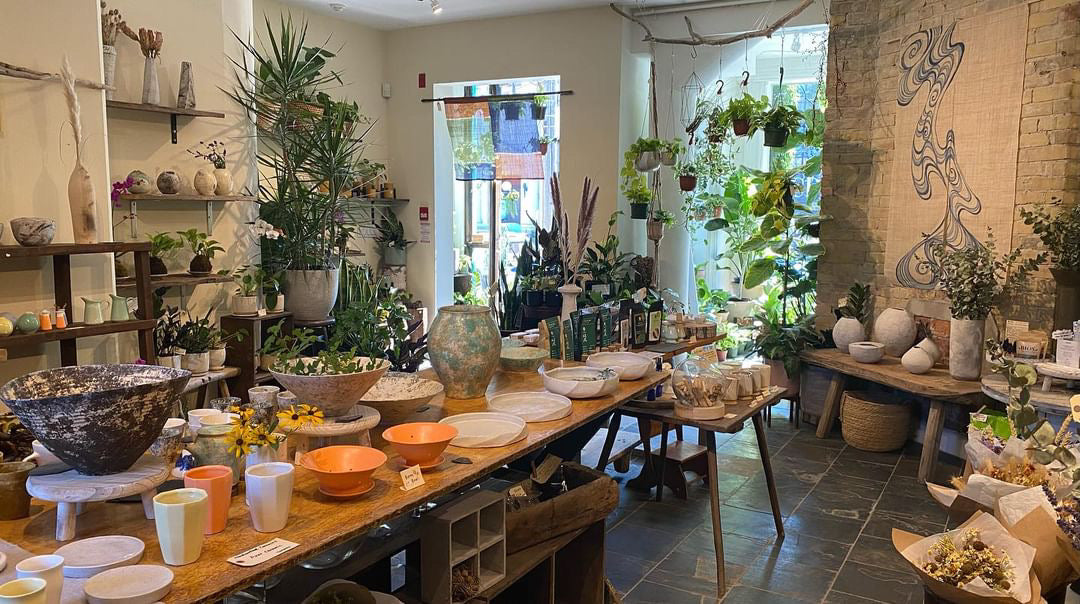 MIKA Plantshop Gift Handmade Pottery Japanese