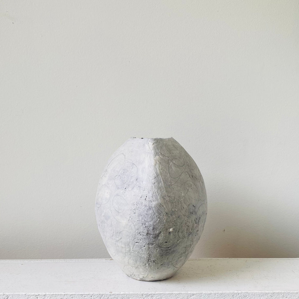
                  
                    Load image into Gallery viewer, Vase (Satoshi Yoshikawa)
                  
                