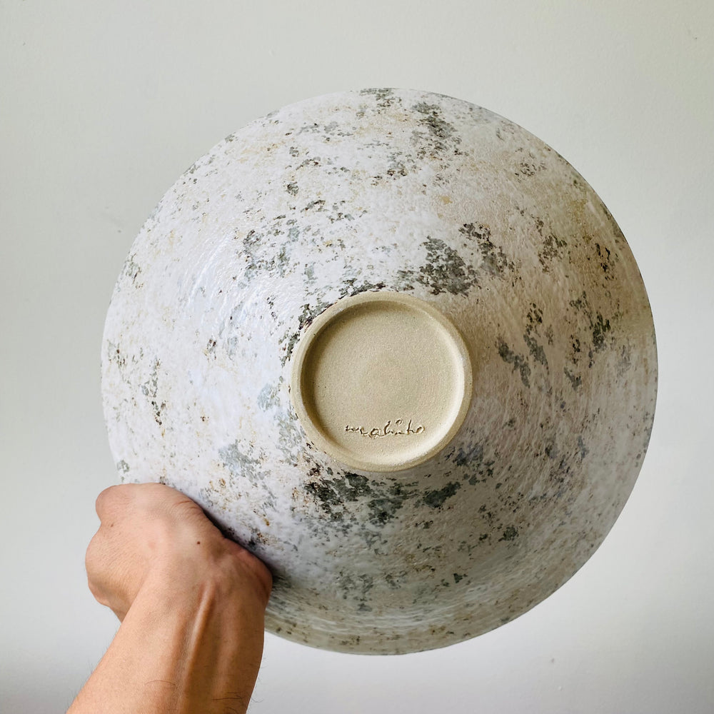 
                  
                    Load image into Gallery viewer, Bowl (Makiko Hicher)
                  
                