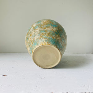 
                  
                    Load image into Gallery viewer, Vase (Makiko Hicher)
                  
                