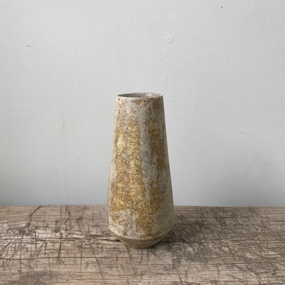 MIKA’S HANDMADE KOHIKI VASE