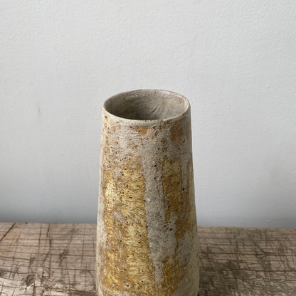 MIKA’S HANDMADE KOHIKI VASE