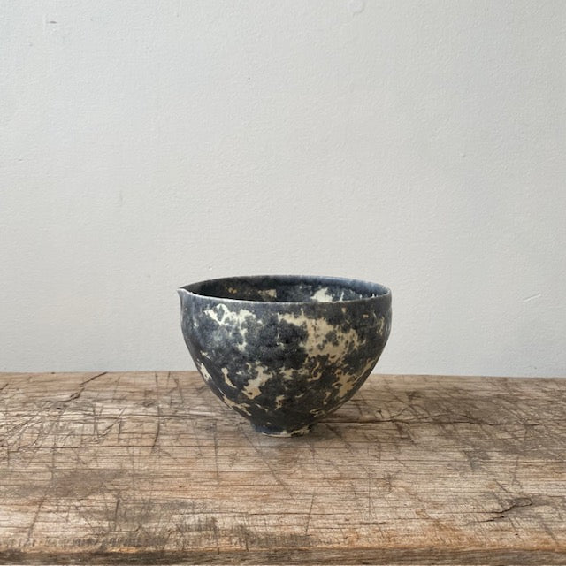 Katakuchi Bowl (Makiko Hicher)