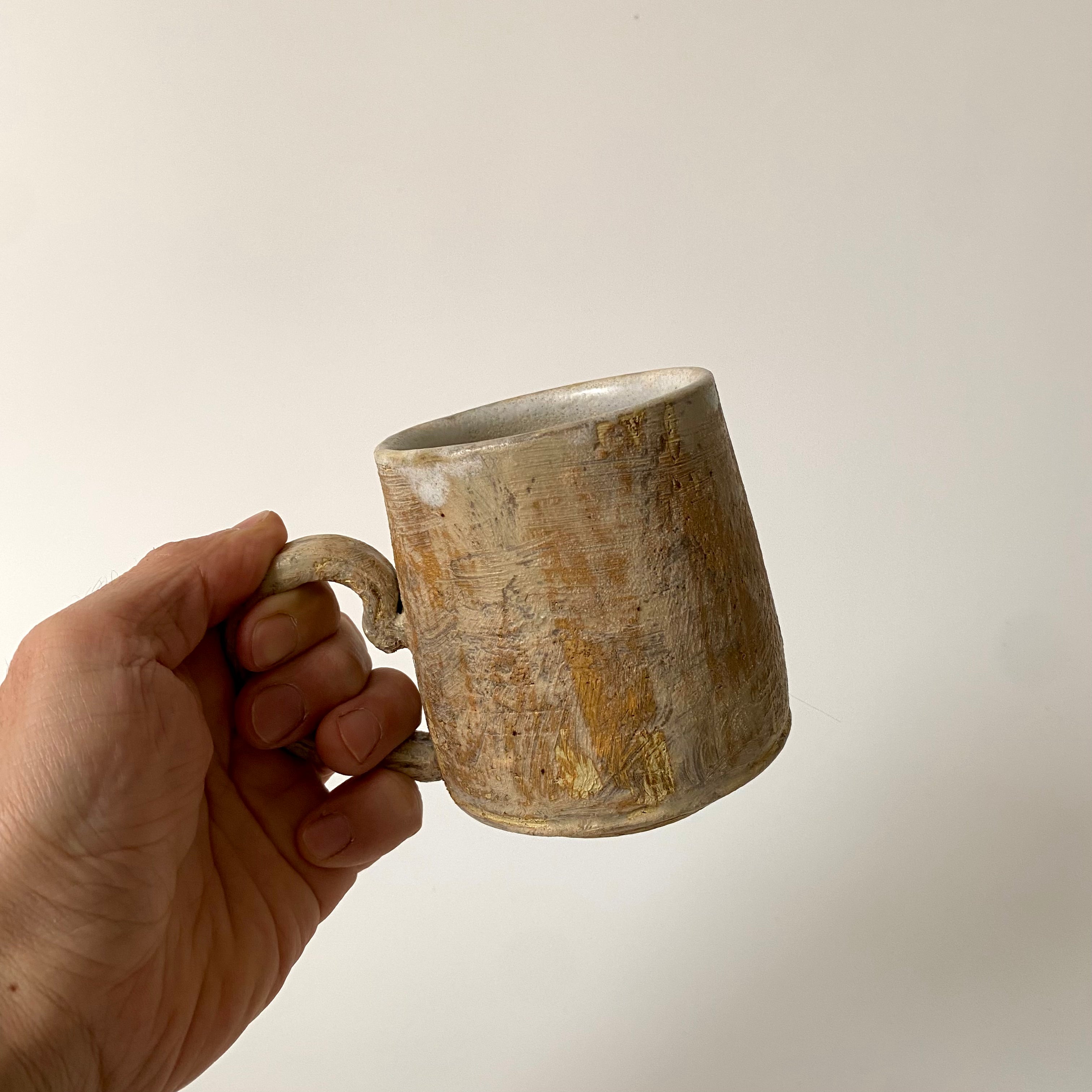 MIKA Handmade Mug – Modern Handle Design, Natural Organic Tones (8oz) / Beige