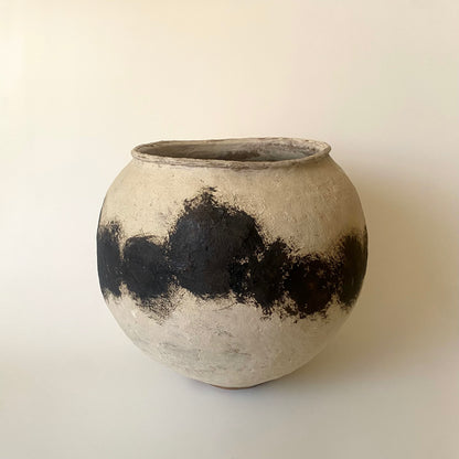 Moon Jar (Satoshi Yoshikawa)