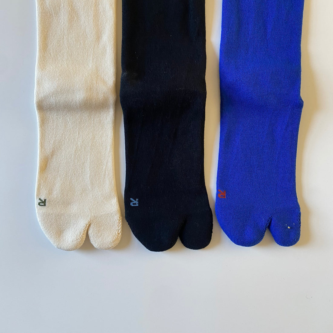 AMITABI Essential Tabi Socks - Taiko Co.Ltd