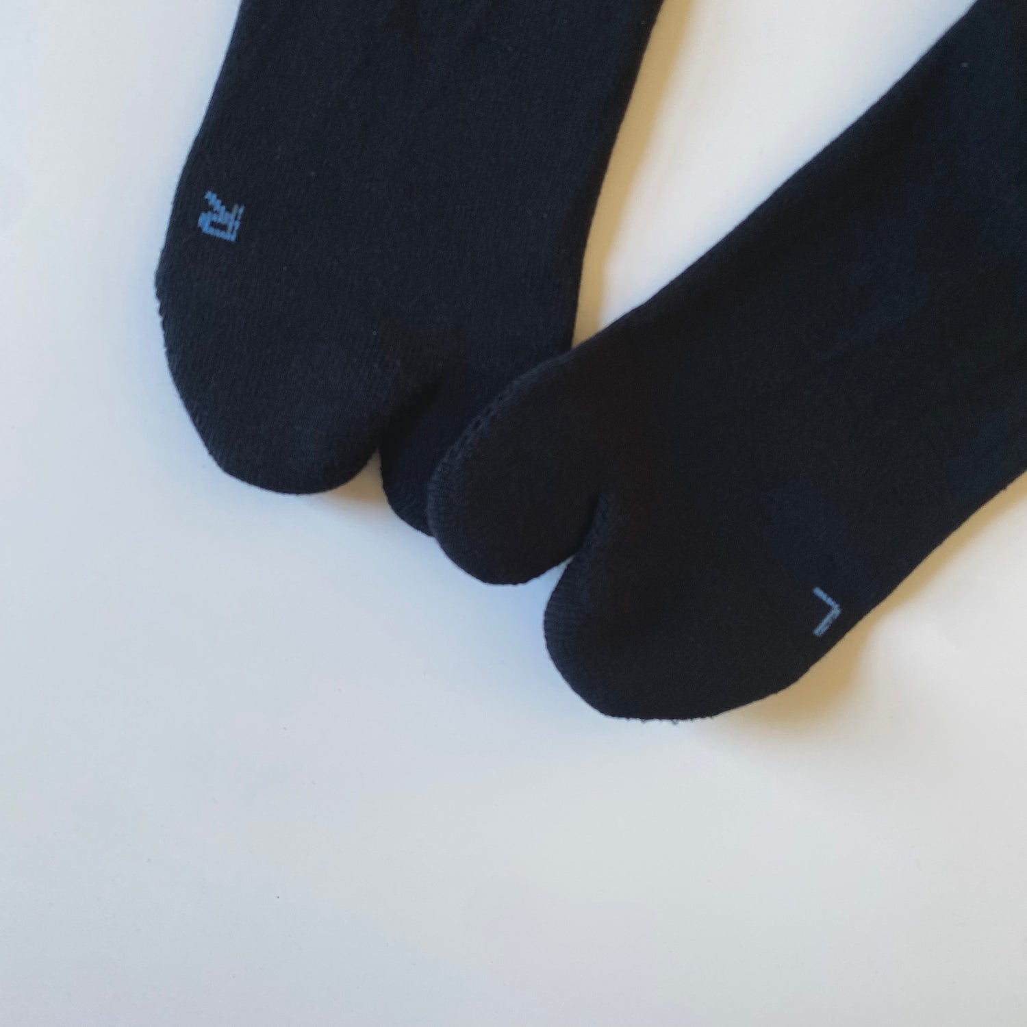 AMITABI Essential Tabi Socks - Taiko Co.Ltd