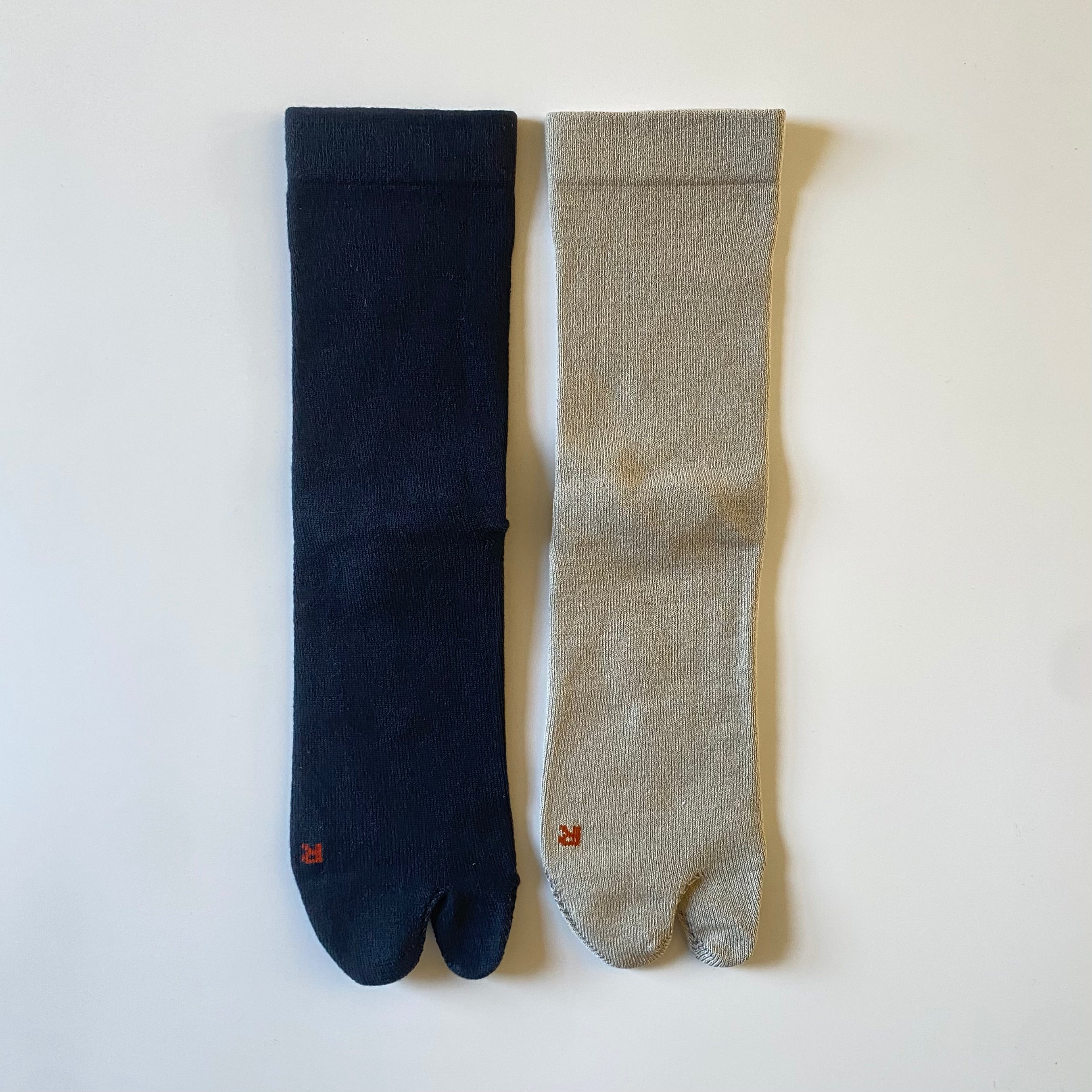 AMIATABI Cotton Silk Basic Tabi Socks