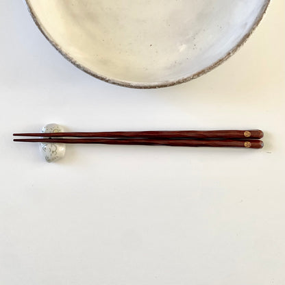 Kezuri-bashi — Hand-Carved Chopsticks by Hyozaemon