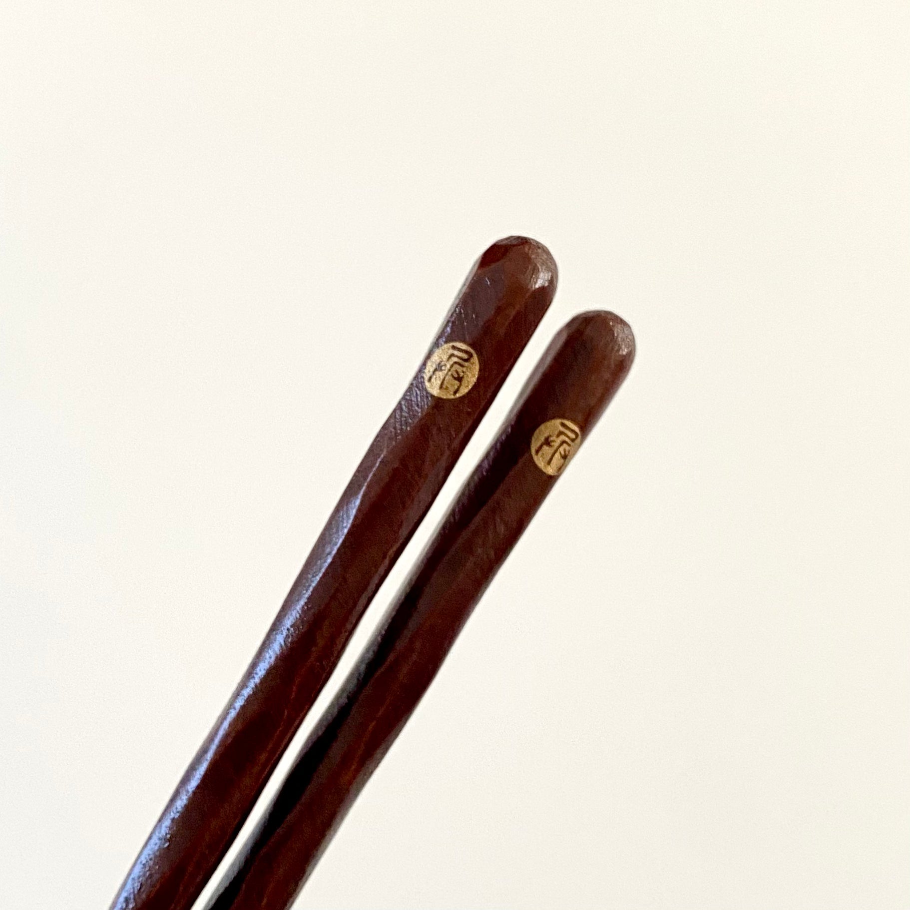 Kezuri-bashi — Hand-Carved Chopsticks by Hyozaemon