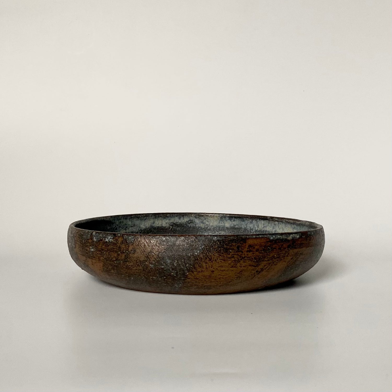 Ceramic 8 1/2" shallow Bowl – Fallleaf | Utsuroi by MIKA