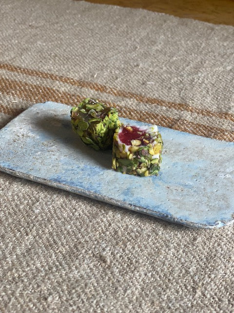 Ceramic rectangular plate | Utsuroi by MIKA