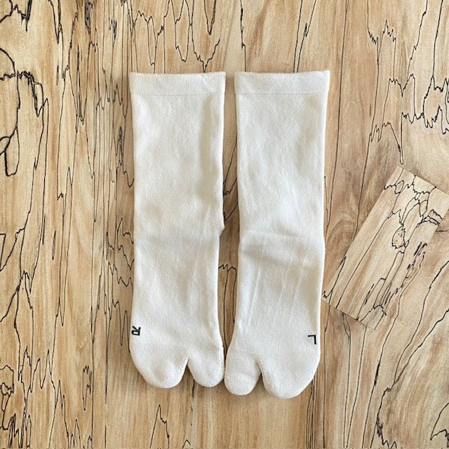 AMITABI Essential Tabi Socks - Taiko Co.Ltd - MIKAHardgoods