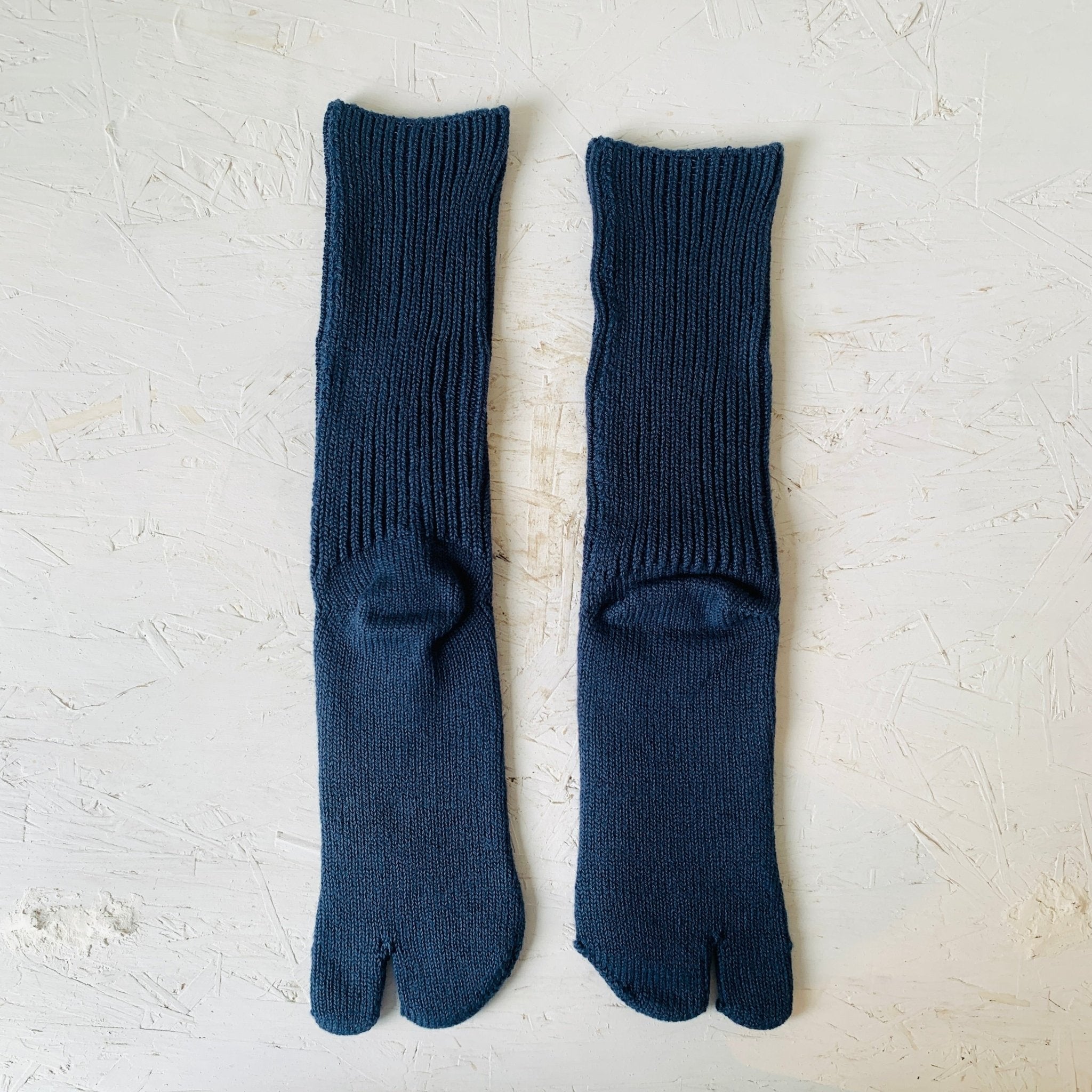 AMITABI Low gauge ribbed tabi socks - Taiko Co.Ltd - MIKAFleurHardgoods