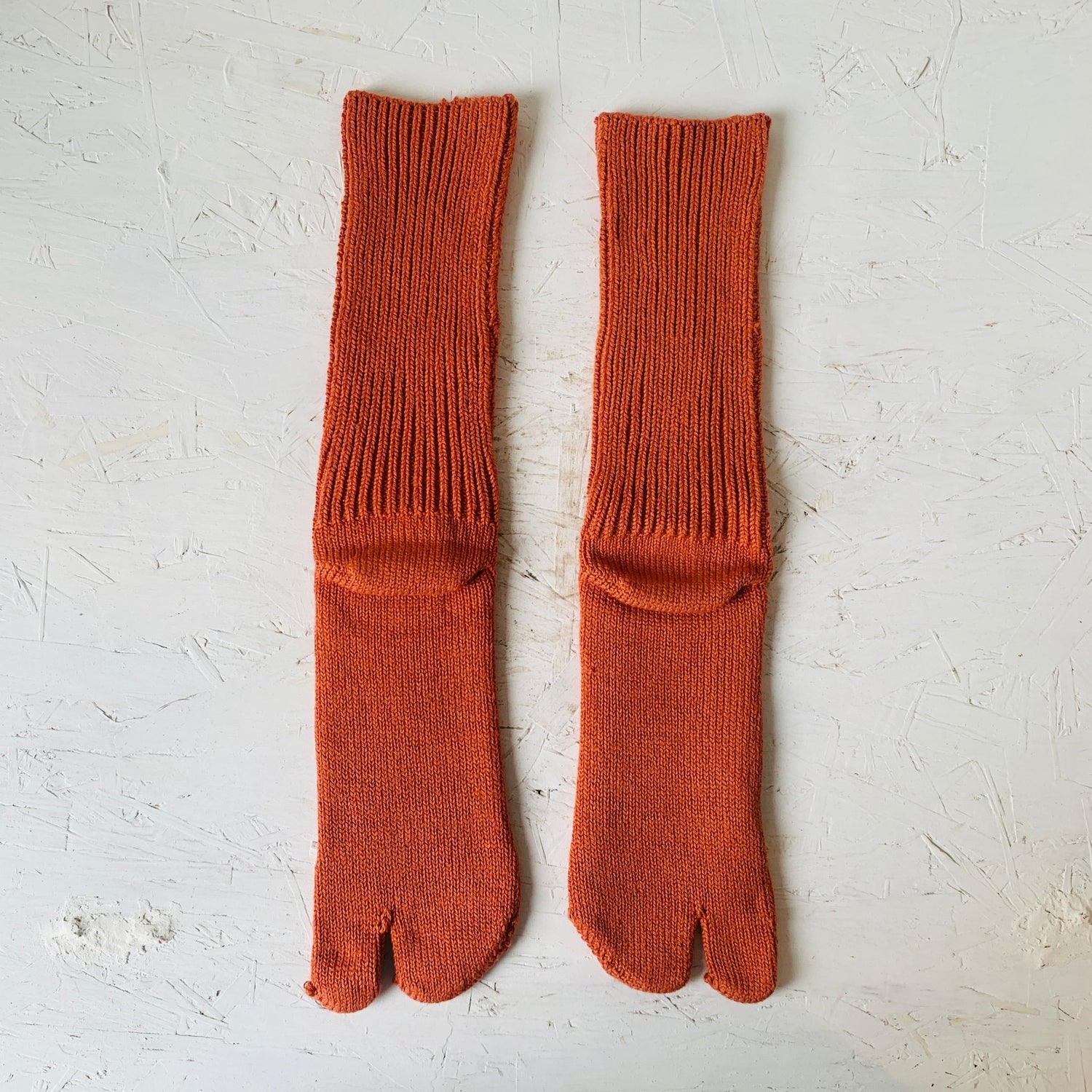 AMITABI Low gauge ribbed tabi socks - Taiko Co.Ltd - MIKAFleurHardgoods