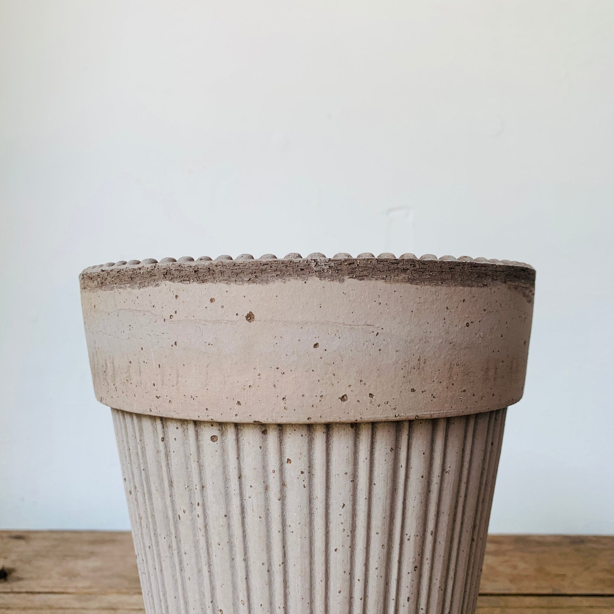 Bergs Potter - Simona Gray - MIKAFleurHardgoods
