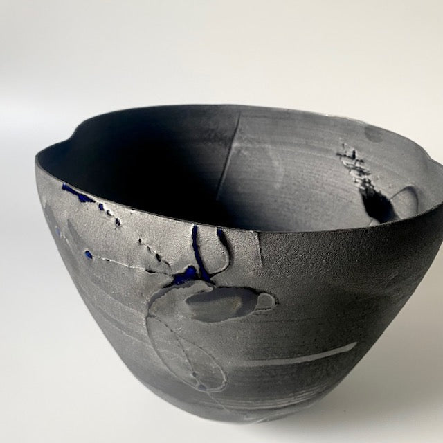 Kayo O’Young / Cobalt black Vase 2026 - MIKAHardgoods