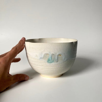 Kayo O’Young / soft cream-colored deep bowl 2023 - MIKAHardgoods
