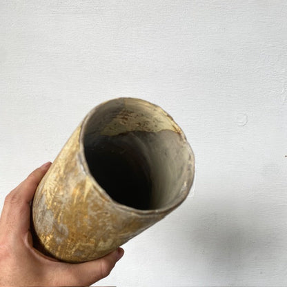 MIKA’S HANDMADE KOHIKI VASE - MIKAHardgoods