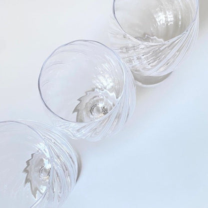 Twisted Optic Wine Glass – Clear | HIROY GLASS STUDIO - MIKAHardgoods