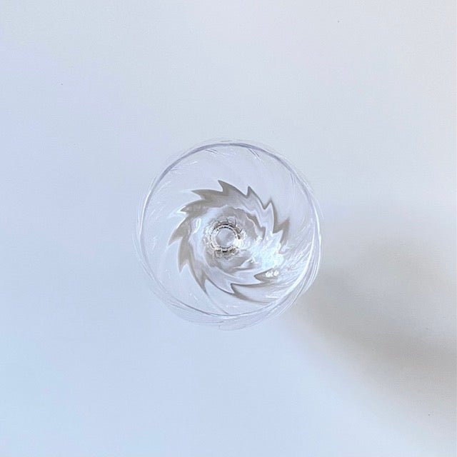 Twisted Optic Wine Glass – Clear | HIROY GLASS STUDIO - MIKAHardgoods