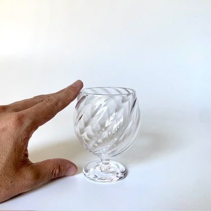 Twisted Optic Wine Glass – Clear | HIROY GLASS STUDIO - MIKAHardgoods