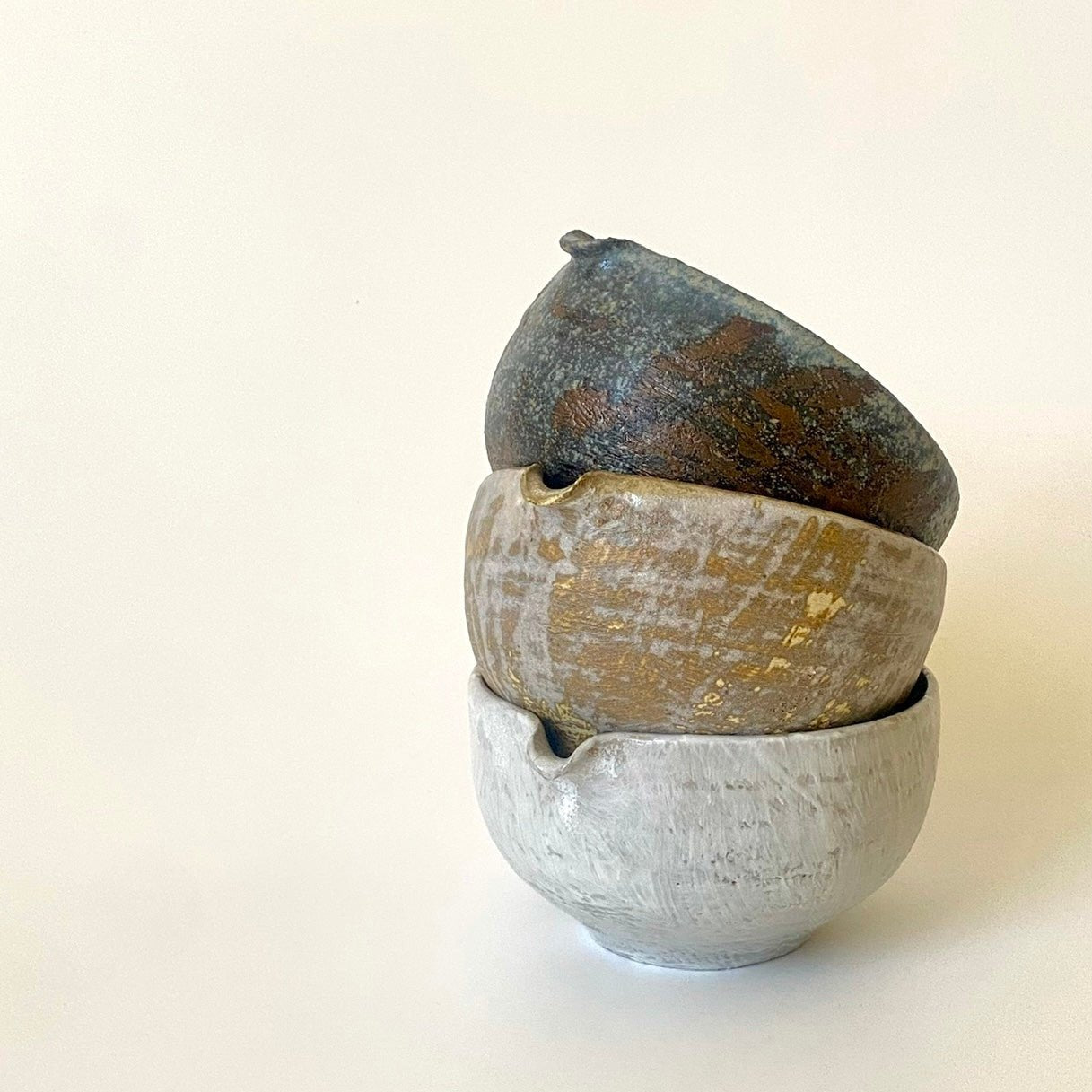 Utsuroi – Handmade Ceramic Katakuchi Bowl | MIKA Original Pottery - MIKAHardgoods