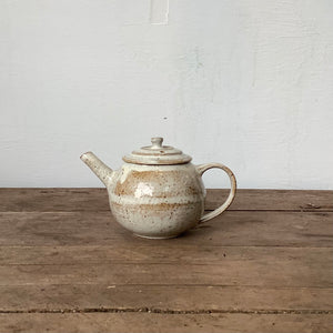 
                  
                    Load image into Gallery viewer, Kyusu Japanese style tea pot
                  
                
