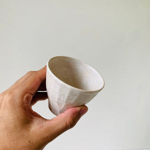 
                  
                    Load image into Gallery viewer, Cup (Makiko Hicher) - MIKAFleurHardgoods
                  
                