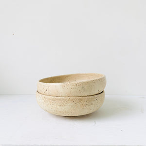 
                  
                    Load image into Gallery viewer, MIKA&amp;#39;s Handmade Kohiki Bowl (Beige) - MIKAFleurHardgoods
                  
                