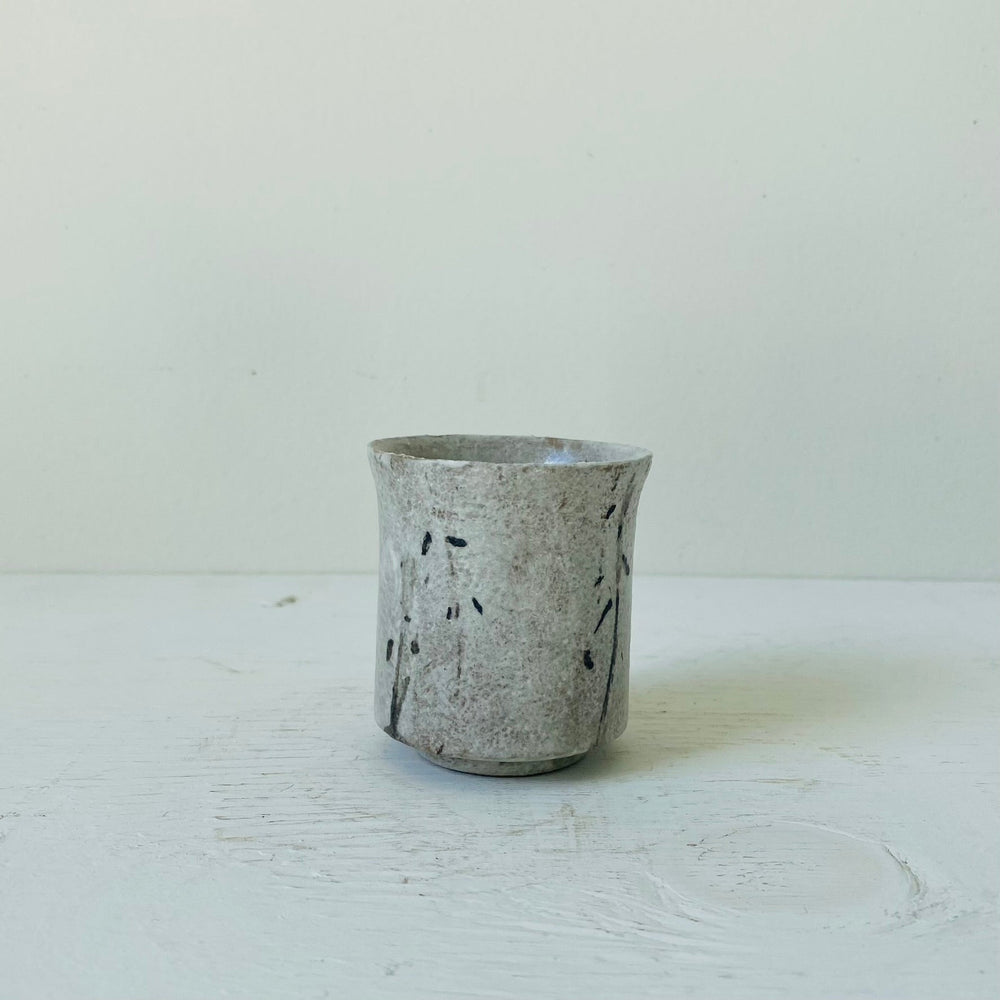 
                  
                    Load image into Gallery viewer, MIKA&amp;#39;s handmade kohiki sake cup - MIKAFleurHardgoods
                  
                